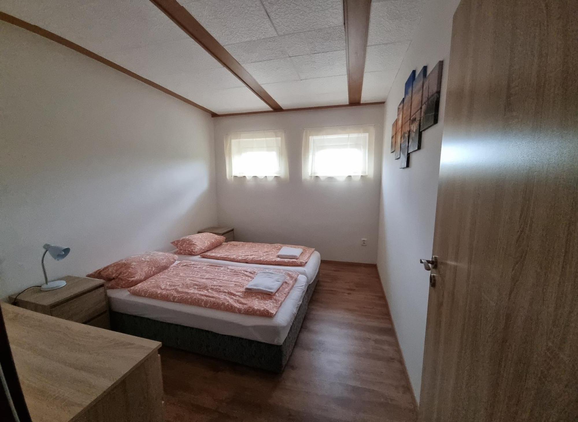 Apartmany Vinarstvi Klucov Lstibor Buitenkant foto