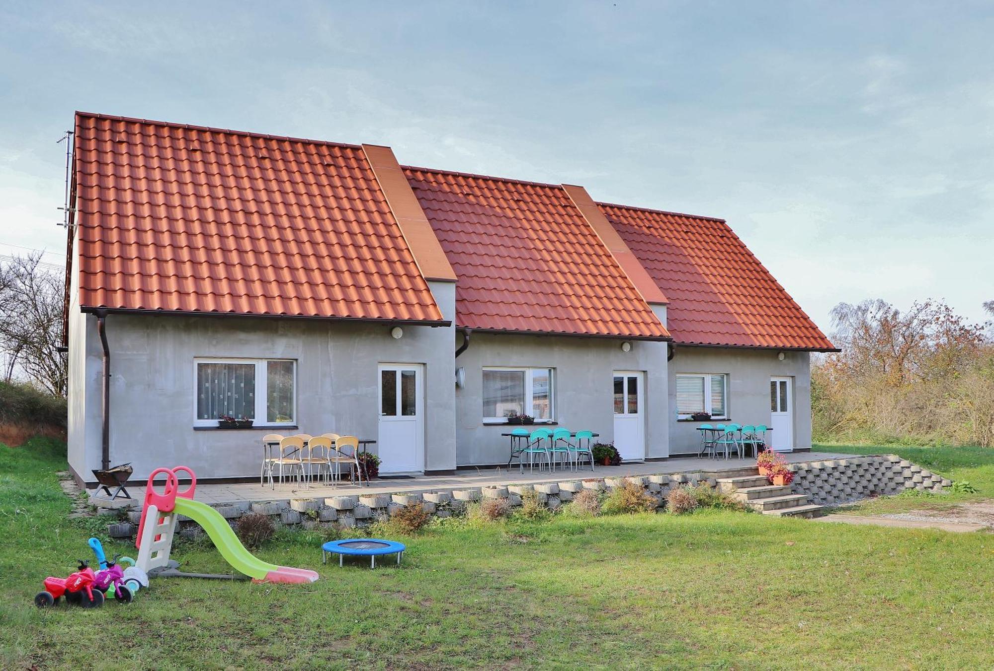 Apartmany Vinarstvi Klucov Lstibor Buitenkant foto