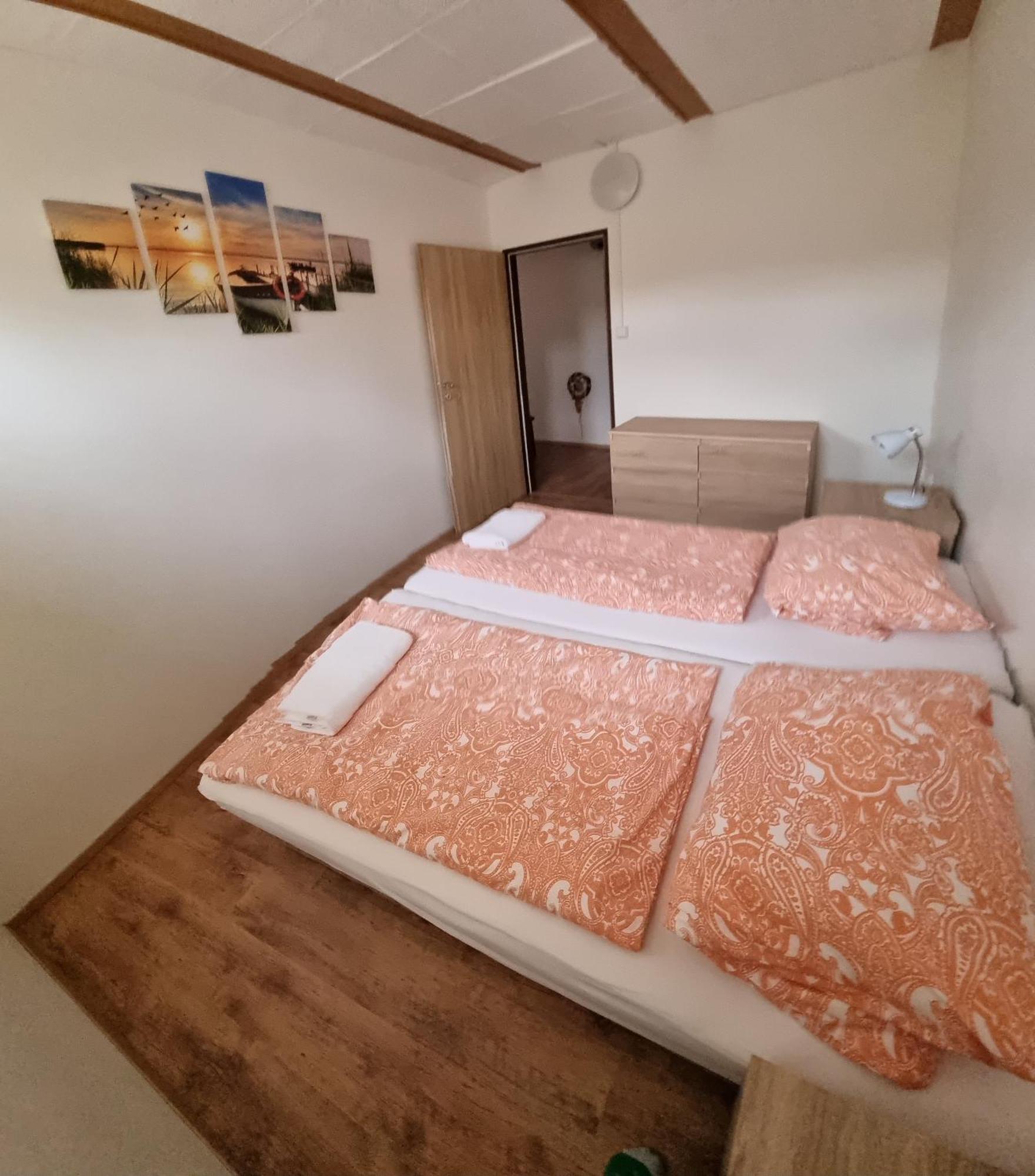 Apartmany Vinarstvi Klucov Lstibor Buitenkant foto
